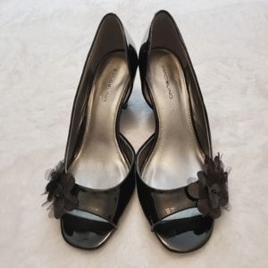 Bandolino Floral Peep-toe Heel, Black